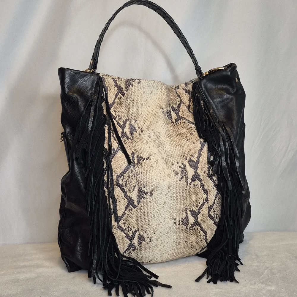 Clever Carriage Company All Leather With Fringe $685 RETAIL